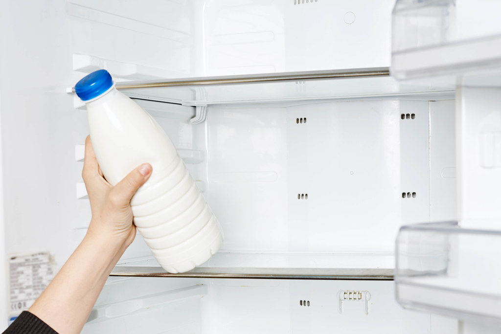 Latte: come conservarlo correttamente in frigorifero